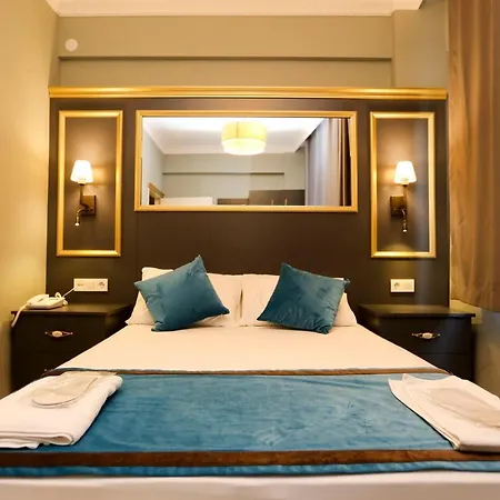 Grand Moon Aparthotel