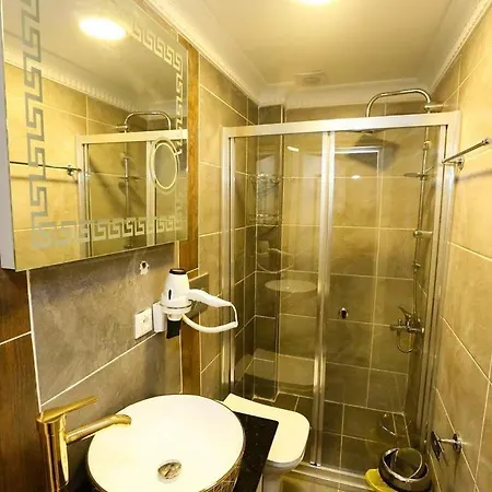 Hotel apartamentowy Grand Moon *