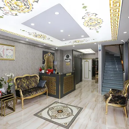 Grand Moon Aparthotel