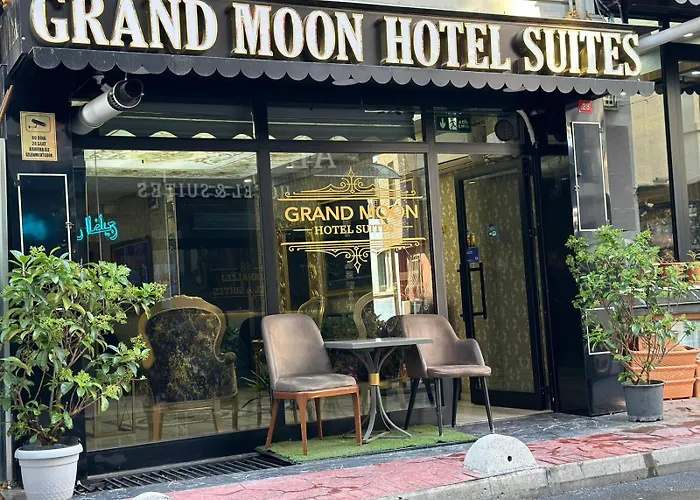 Grand Moon