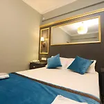 Ξενοδοχείο με διαμερίσματα Grand Moon 4*